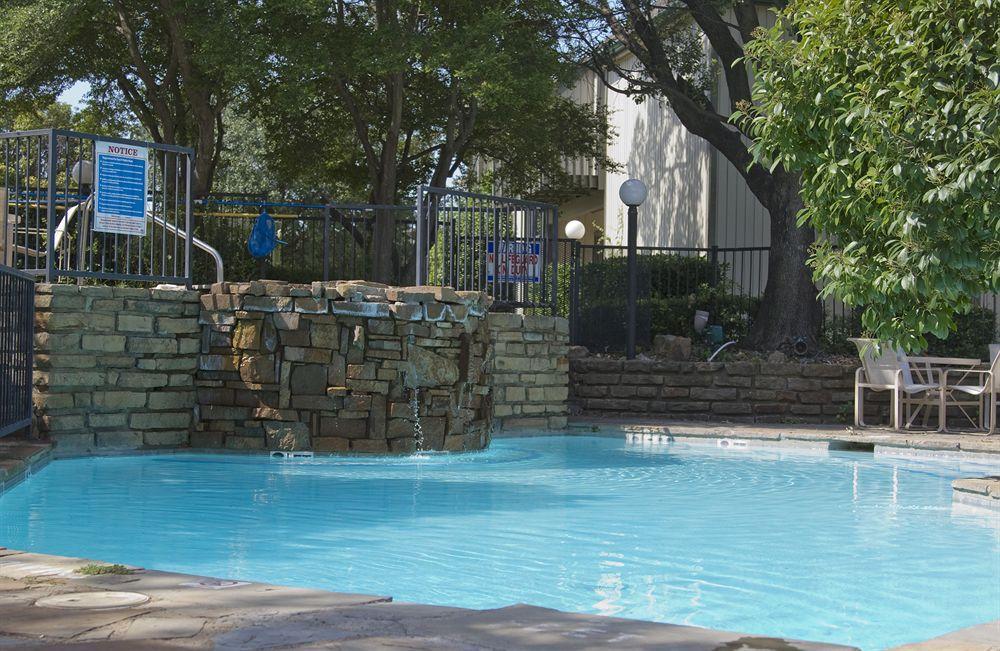 Quality 2* Dallas